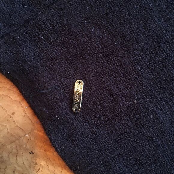 BLACK CALVIN Klein Circle Scarf! - Picture 6 of 8